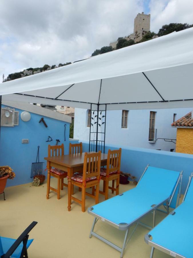B&B Eleonora D'Arborea, Centro Storico Posada  Luaran gambar